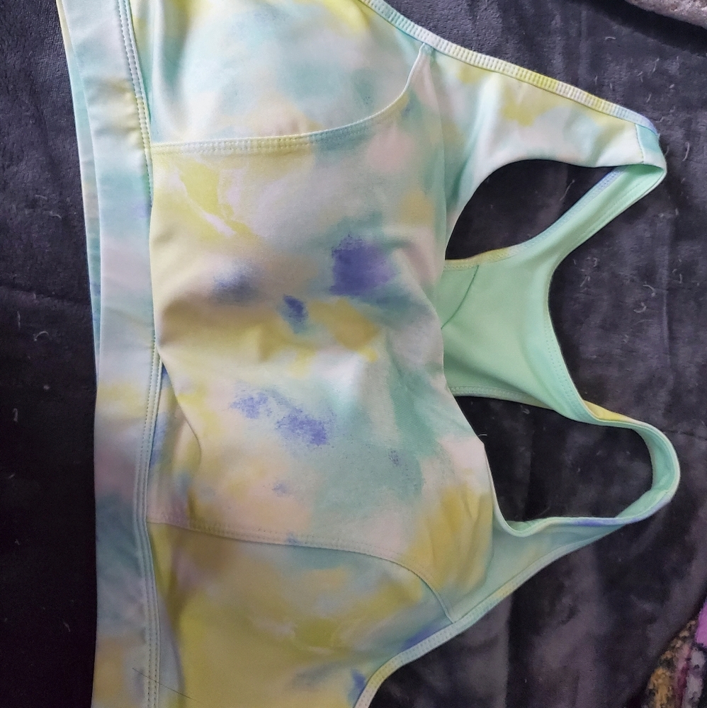 womens sports bra